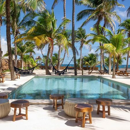 Selina Poc Na Isla Mujeres Hotel Exterior photo