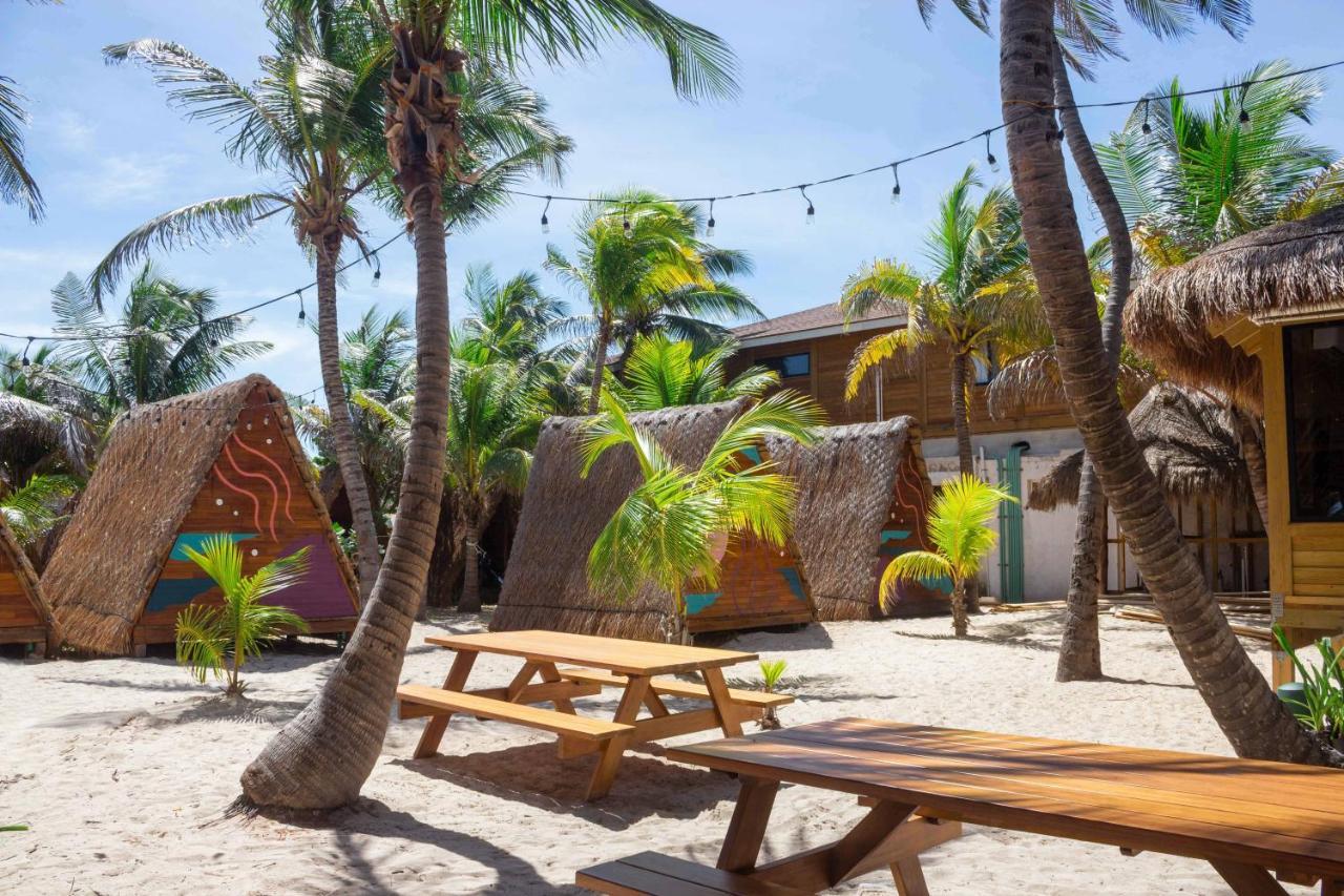 Selina Poc Na Isla Mujeres Hotel Exterior photo