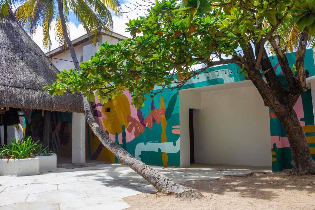 Selina Poc Na Isla Mujeres Hotel Exterior photo